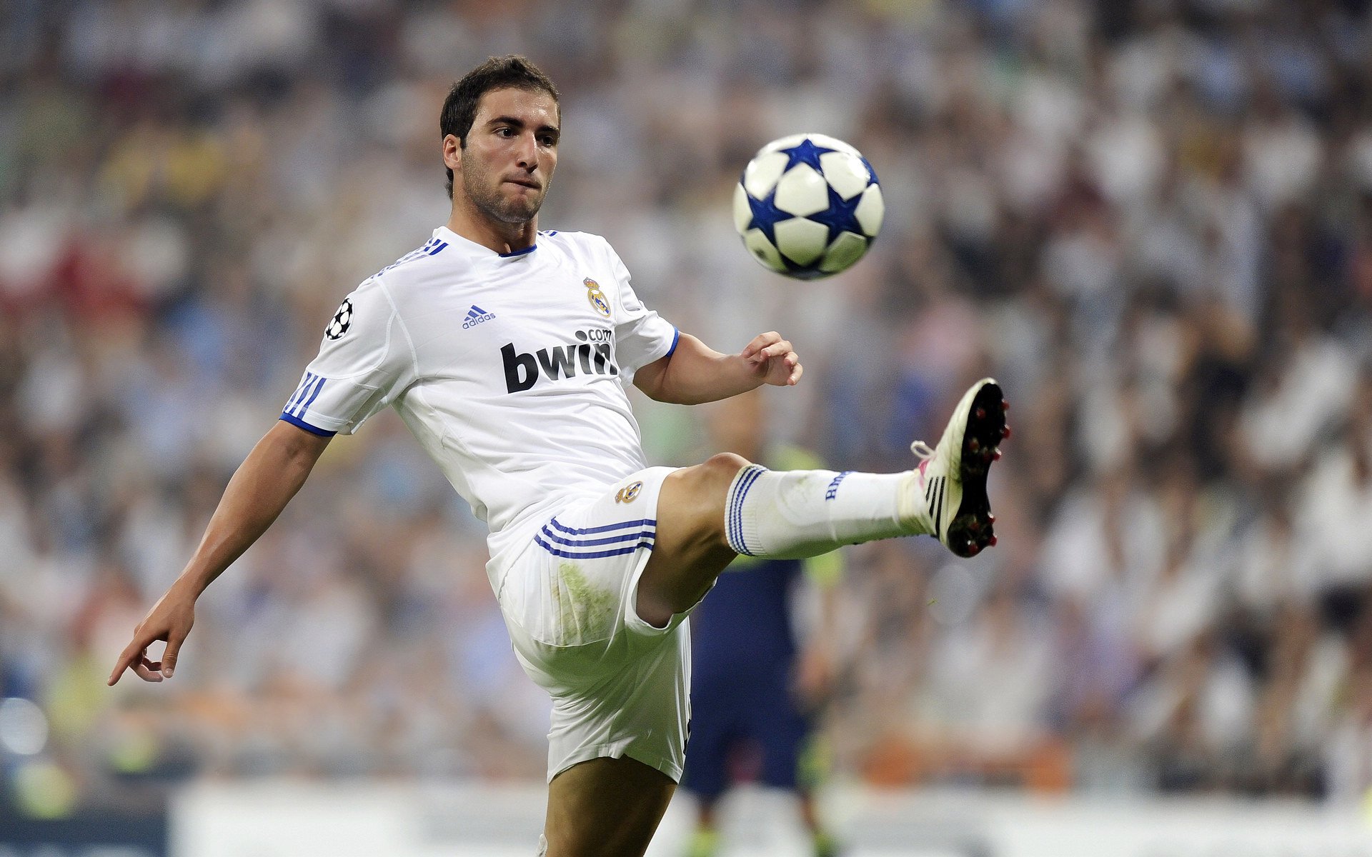 “中超联赛引入新技术,确保比赛公正公平”,中超联赛制度