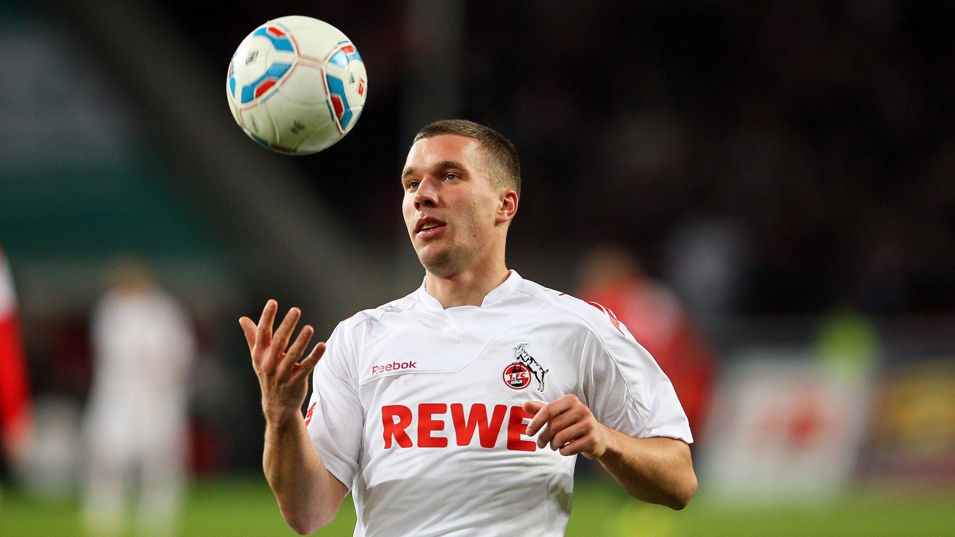 德国女子70公斤级柔道选手米里亚姆·布特克雷特获得银牌，德国柔道教练