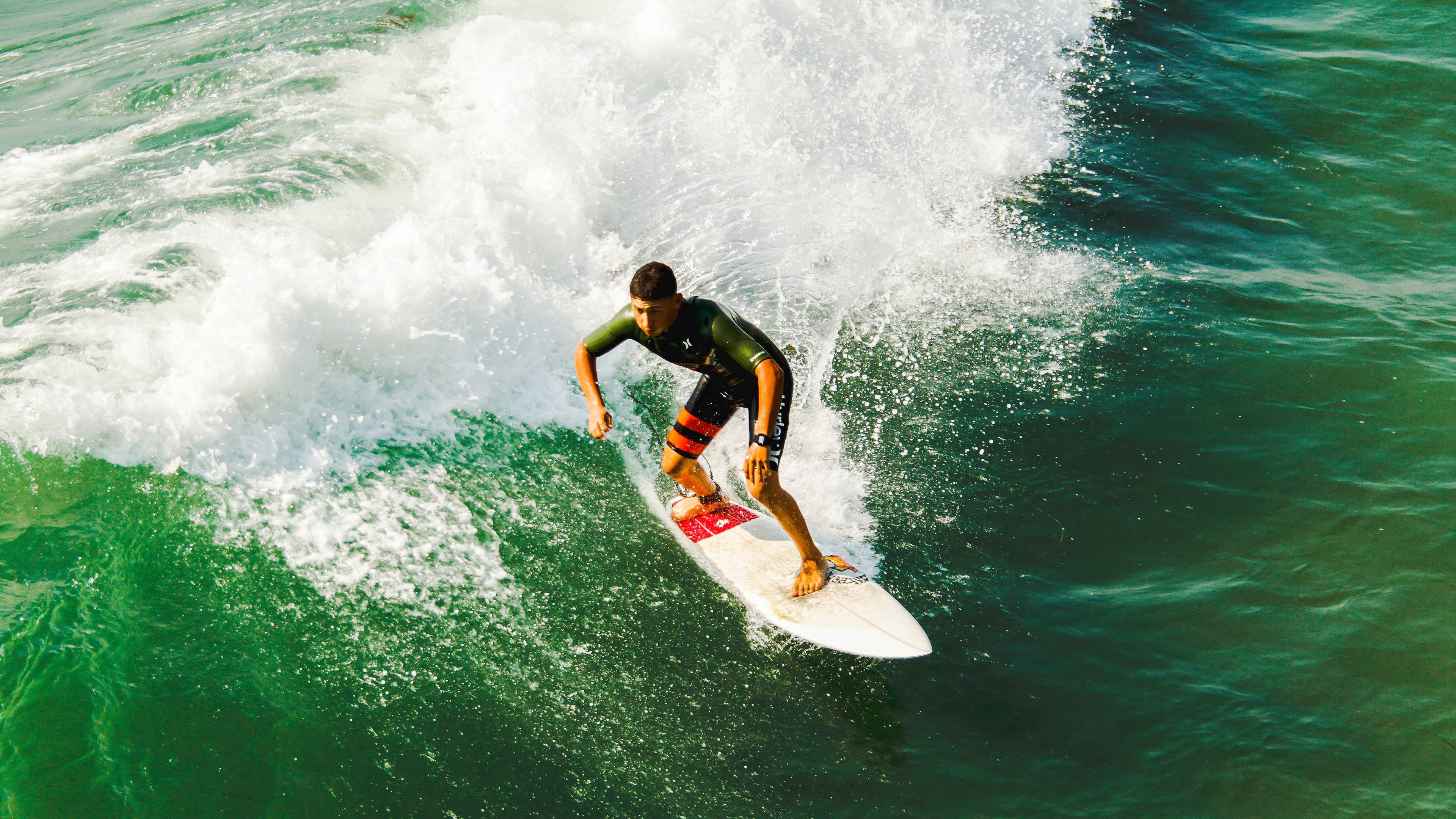 雄鹿三分球命中率提升,外线火力回暖,雄鹿场均三分